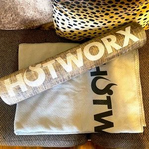 Hotworx mat and towel